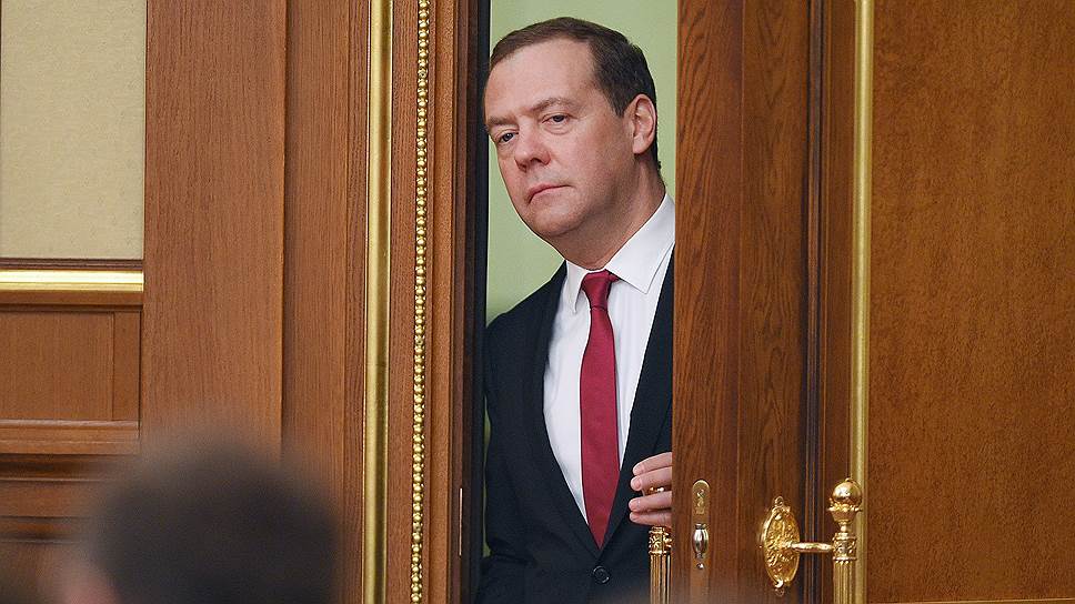 Медведєв написав статтю про Україну: Чекатимемо "притомного керівництва". Переговори "абсолютно безглузді" 